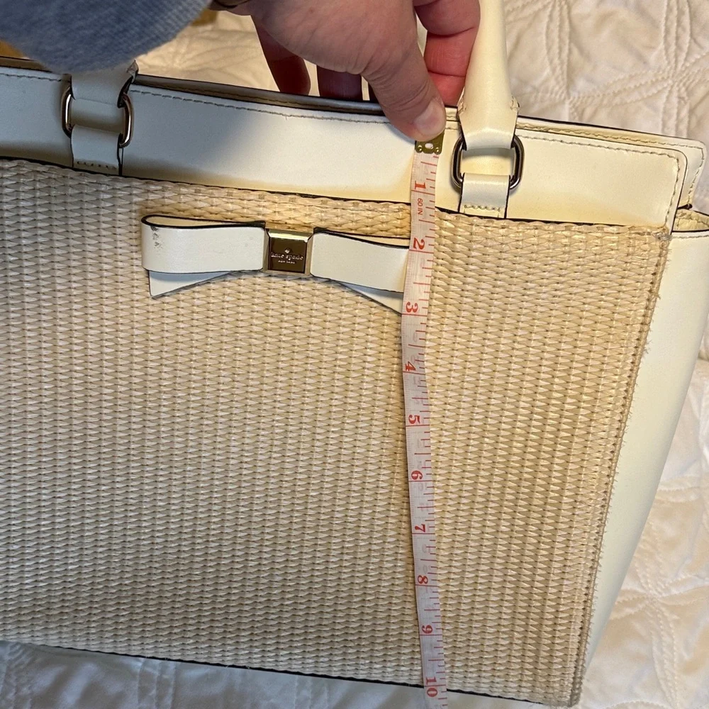 Kate Spade Elegant Cream Tote Bag with Bow Accent